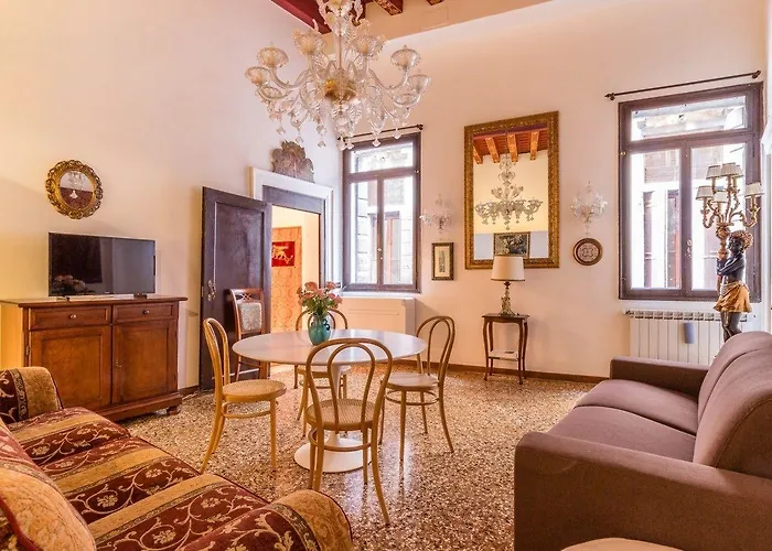 Fenice Backstage Over Canal Апартаменты