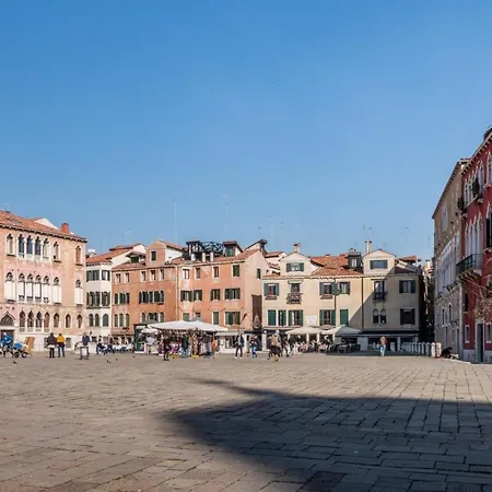 Apartment Fenice Backstage Over Canal Venice