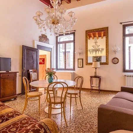 Fenice Backstage Over Canal 公寓