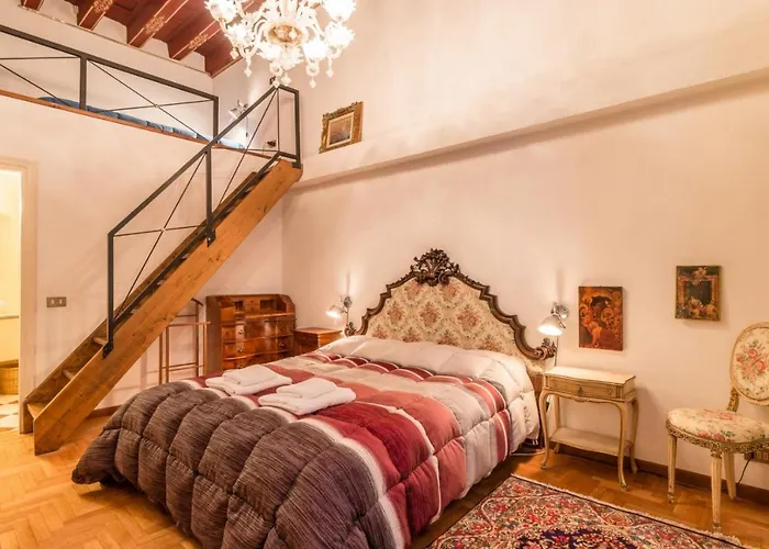 Fenice Backstage Over Canal Apartment *