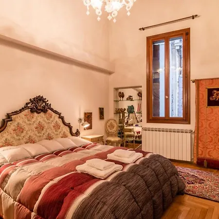 Apartman Fenice Backstage Over Canal *