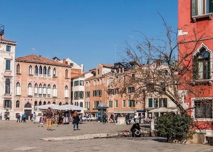 Apartment Fenice Backstage Over Canal Venedig