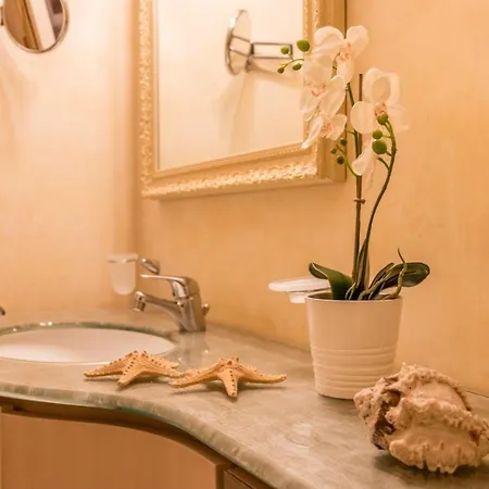 Fenice Backstage Over Canal דירה