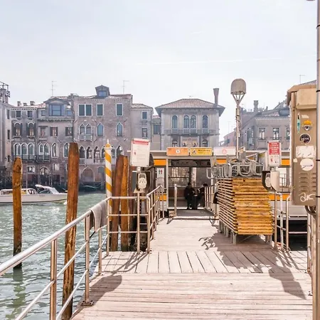 דירה Fenice Backstage Over Canal